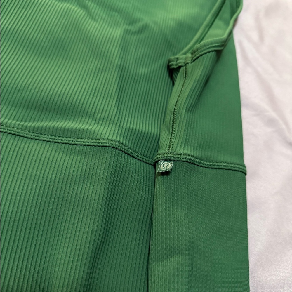 Reversible Green Ribbed Top - Picture 3 of 3